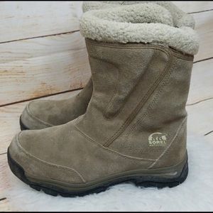 Sorel Waterfall Boots Size 7.5